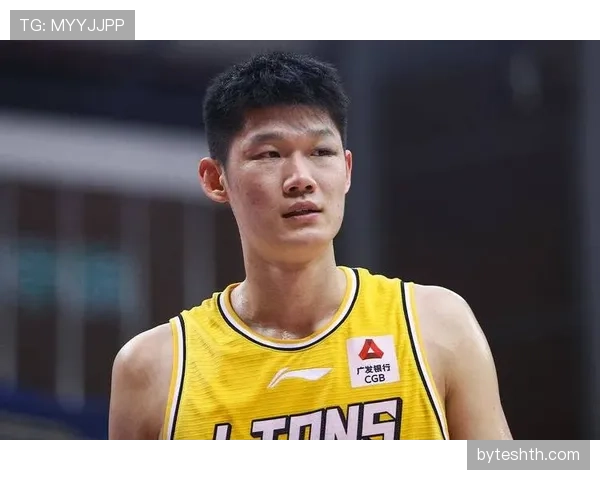 胡金秋家里装修得像豪宅,这身价普通人一辈子攒不来吧? 胡金秋家里装修得像豪宅,这身价普通人一辈子攒不来吧?